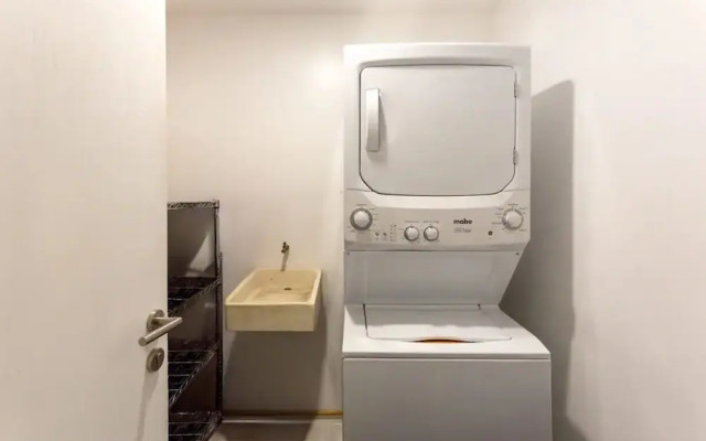 3BD Condo near Beach and Marina