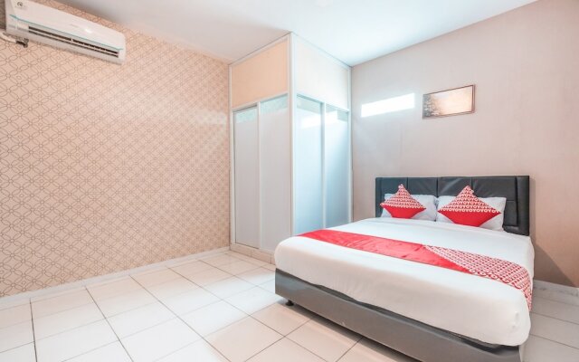 Super OYO 1868 J&b Room Pramuka