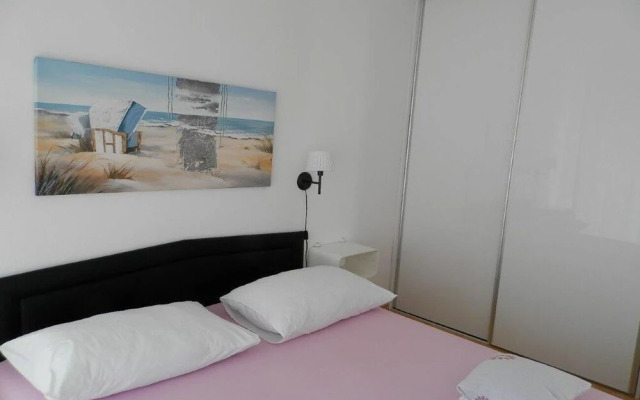 Igor -10 m From Beach - H