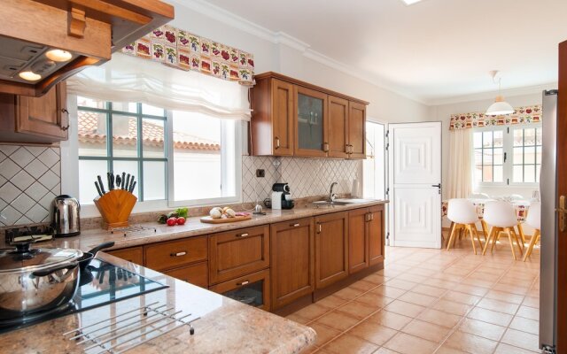 Villa With Pool in Sonnenland Q10