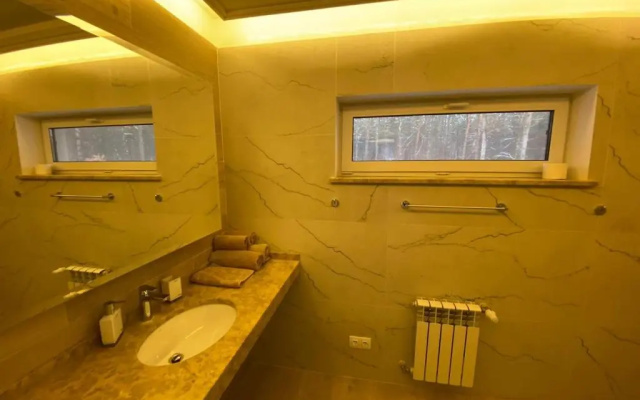 Park-Hotel Tihiy Les