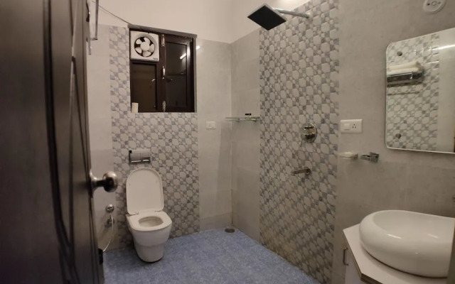 Hotel Grand Tapovan