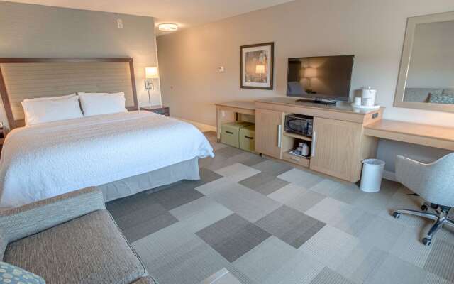 Hampton Inn by Hilton Amesbury