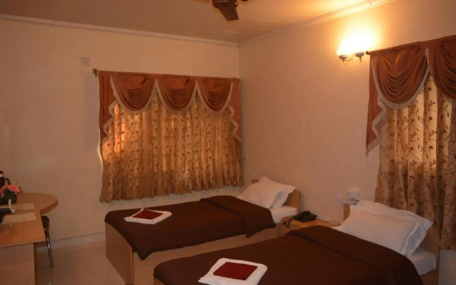 Hotel Poonam