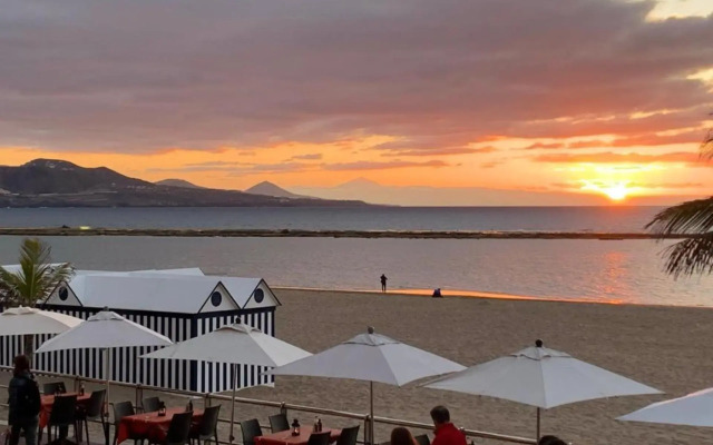 OceanFront Flat I by Canary365