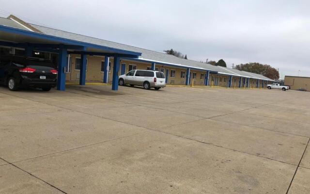 Amber Inn Motel Le Mars