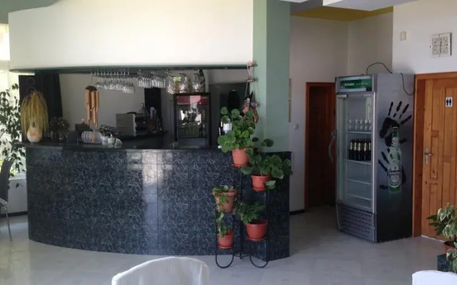 Kentavar Family Hotel