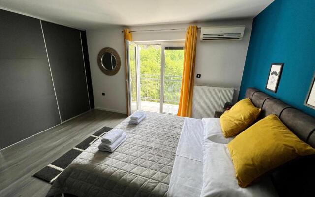 Villa HAUS NIKO - "MaxSea" suite with sauna