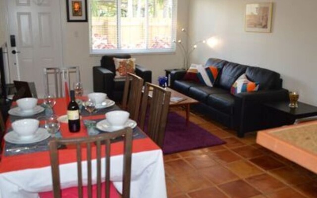 Three-bedroom Apartment at Villa Tunis