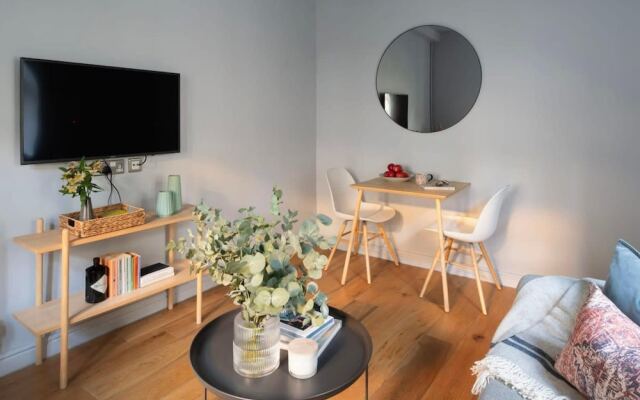 St Catherine s Hospital - Superior Apartment