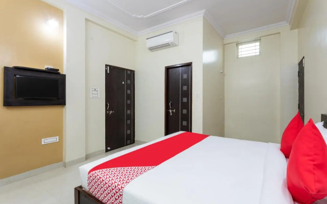 OYO Flagship 70280 Om Gulmohar Avenue