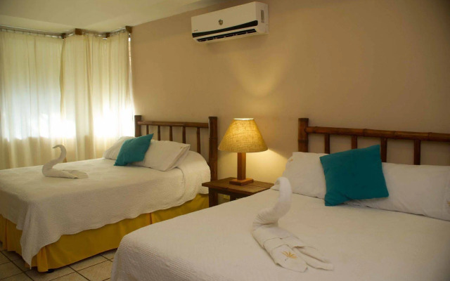 Banana Palms Hotel