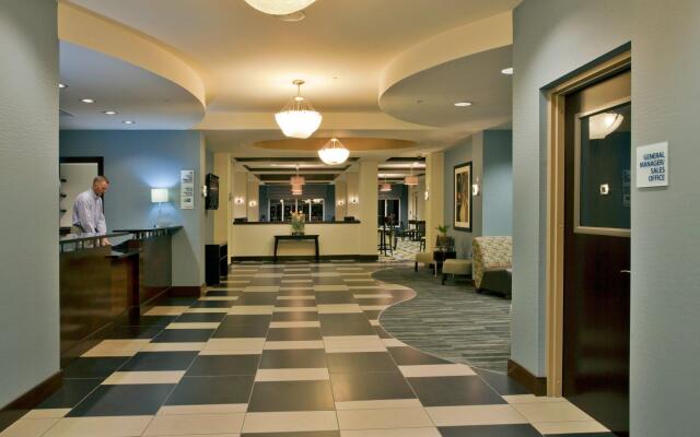 Holiday Inn Express Hotel & Suites Largo-Clearwater by IHG