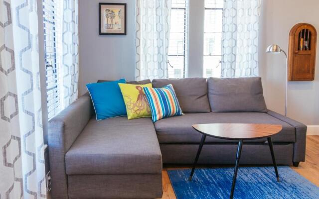 The Historic Broadlind Hotel at Long Beach Convention Center