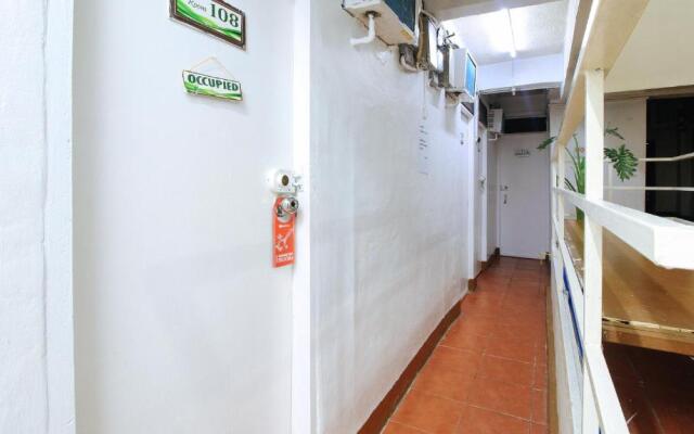 RedDoorz near OWWA Pasay