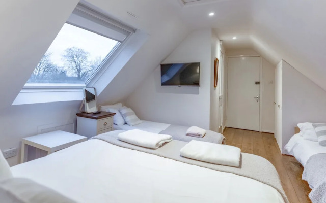 Tree of Life House, Number 27 Bere Lane
