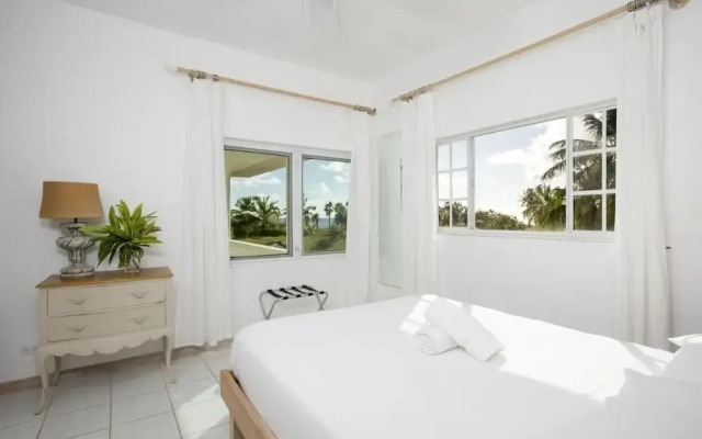 Dream Villa: Private Oasis Above Pink Sand Beach