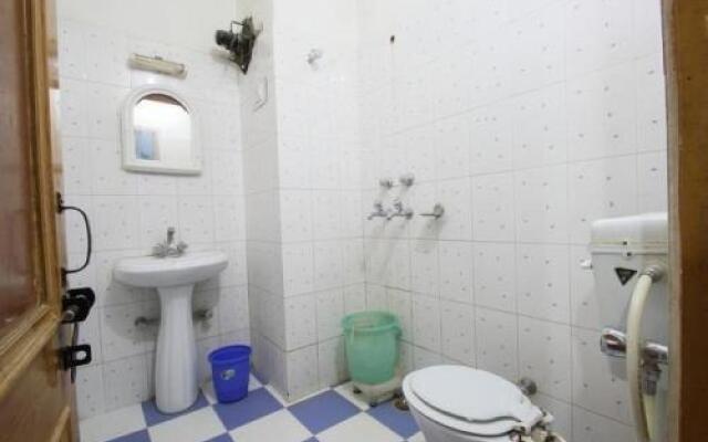 1 BR Guest house in Katra (A8FE), by GuestHouser
