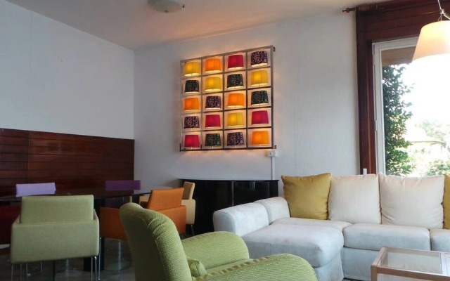 Italian Lakes Lakeside Villa With Direct Lake Access