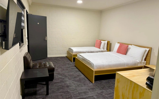 Gallery Hotel – Guest Rooms – Perth
