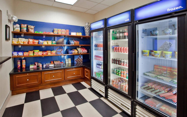 Hampton Inn & Suites ATL-Six Flags