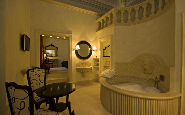 Palazzo Gattini Luxury Hotel