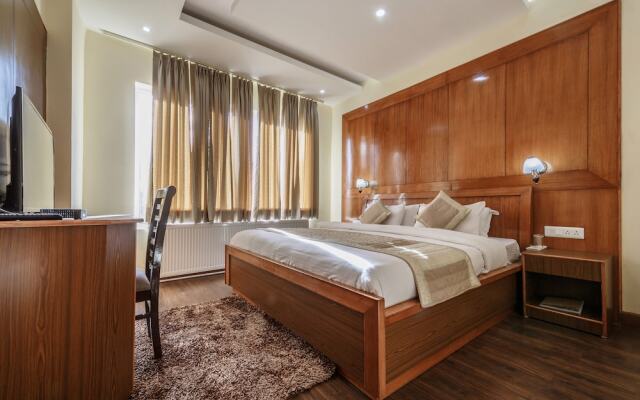 Reenam Hotel