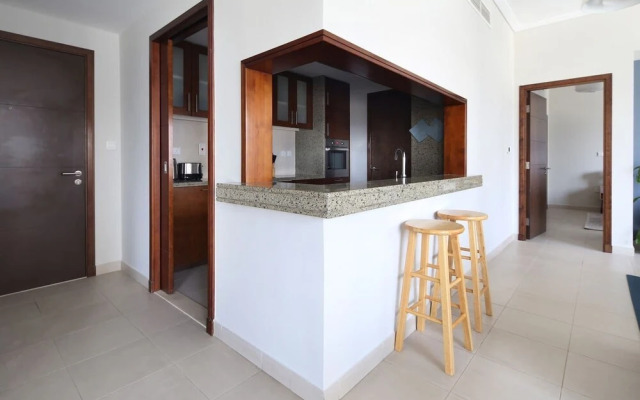 Light + Beautiful 1BR in Amazing Downtown Dubai!