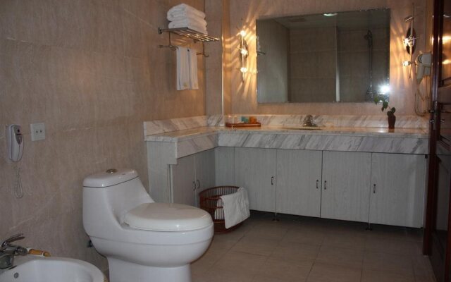 Xiushan International Business Hotel