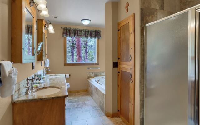 Rocky Mountain Lodge