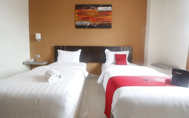 RedDoorz Plus near Universitas Negeri Makassar