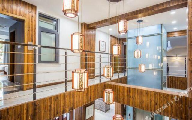Yunju Courtyard Inn