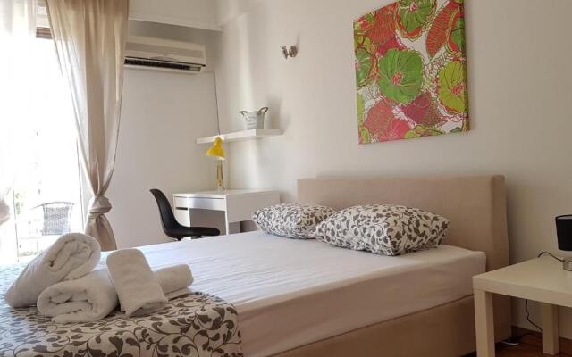 Errathens Wheat Apartment - Athens Center, 3 Bd, 1 Bath