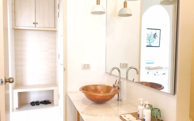 Costa Village Jacuzzi Bangsaray