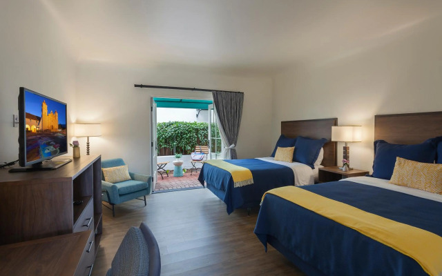 La Playa Inn