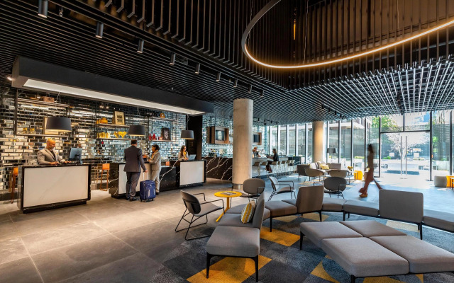 Ola Santiago Providencia, Tapestry Collection by Hilton