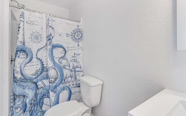 10th Street Bungalow 2 Bedroom Home