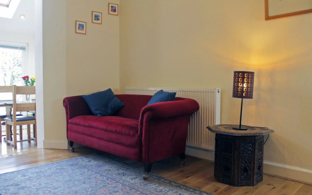 Silver Lining - Gilmore Place Apartment