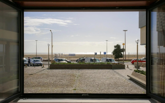 Johnny Ringo Family Apartment II