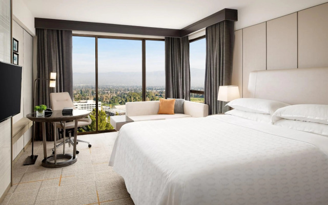 Sheraton Universal Hotel