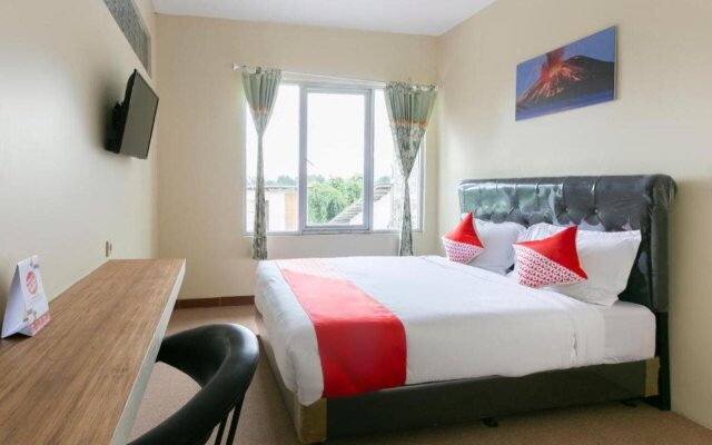 OYO 3130 D'Valley View