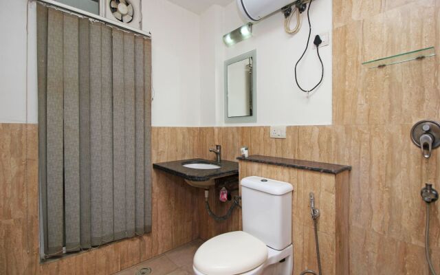 Merriment Hotel Sec 31 by OYO
