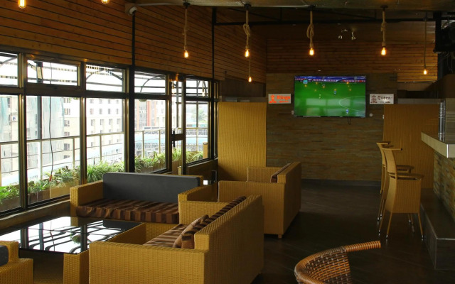 Airport Landing Hotel