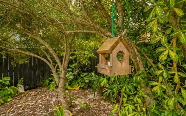 The Bungalow at Matarangi - Matarangi Holiday Home