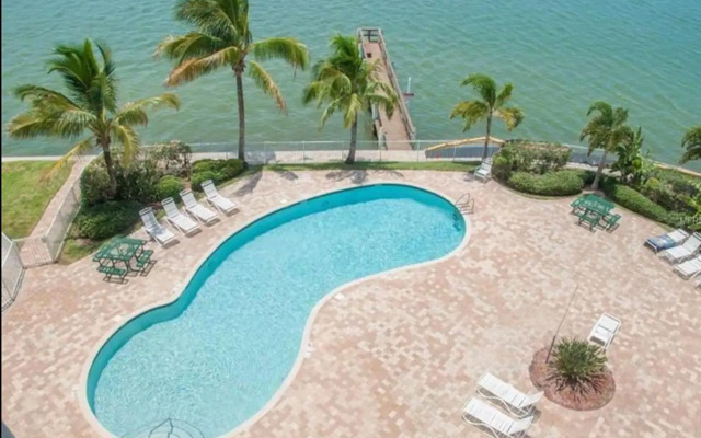 Boca Ciega Resort