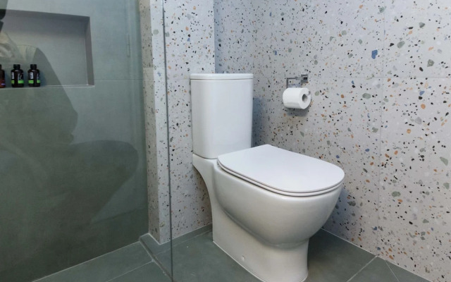Pagrati Urban Oasis Getaway 2Bd Apt
