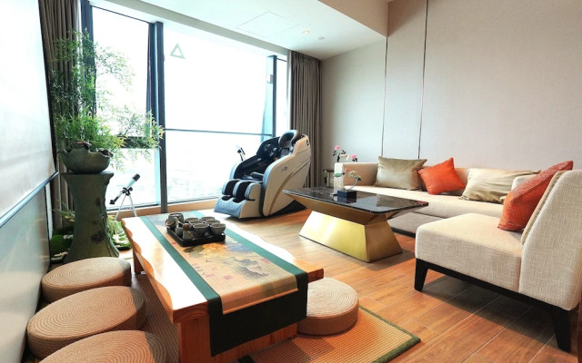 Interact China Fine Condo - Novotown