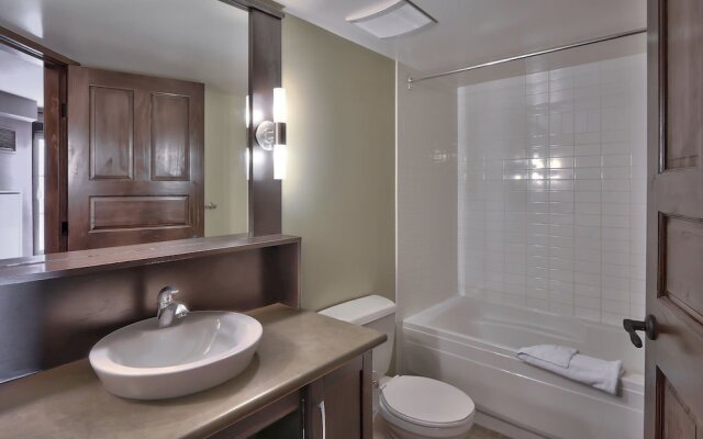 Blue Mountain Mosaic Boutique Suites