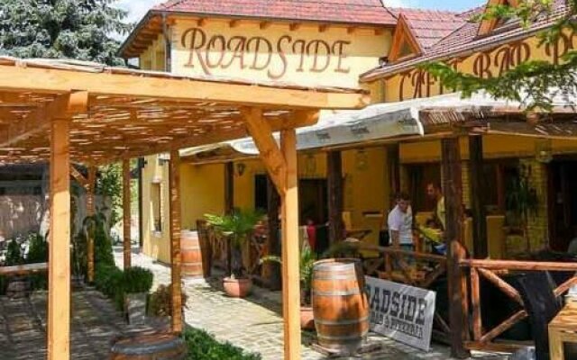 Roadside Restaurant & Caffe Bar