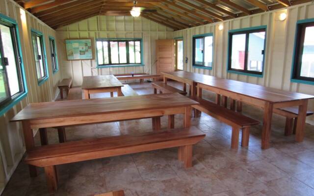 Lower Dover Jungle Lodge & Maya Ruins - Hostel